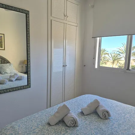 Διαμέρισμα Estupendo En Primera Linea De Playa Y Con Vistas Al Mar *